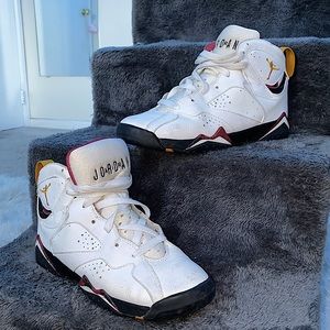 Jordan 7 raptors sneaker, kids sz 6, white/ red/ black